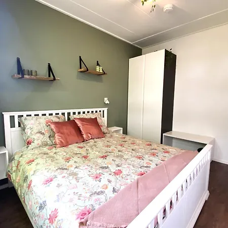 Apartment De Deining